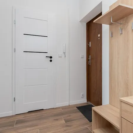 Park De Gaulle Wrzeszcz By Renters Apartment Gdansk